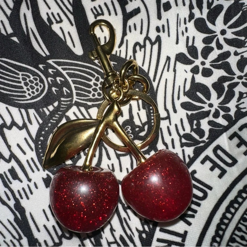 NIP Adorable Cherry Gold Bag charm Keyring Keychain Sparkling Gorgeous - Picture 4 of 6